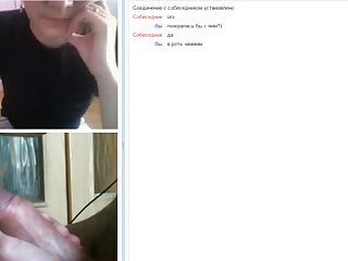 Парень дрочит свой огромный член на девушку в чат рулетке